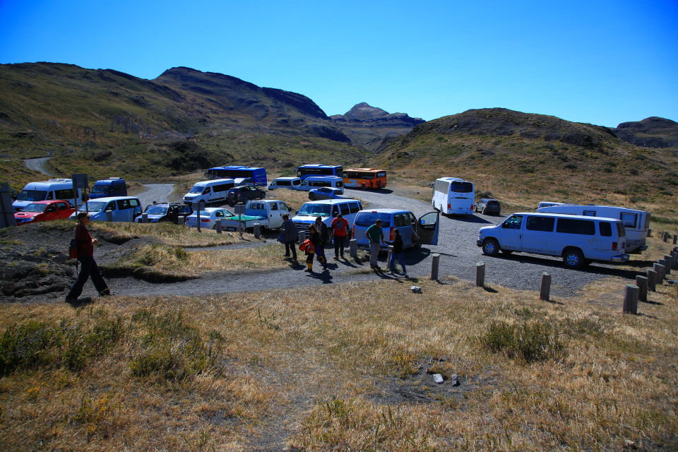 This is what the parking lot looked like when we returned from the hike. So glad we got an early start!